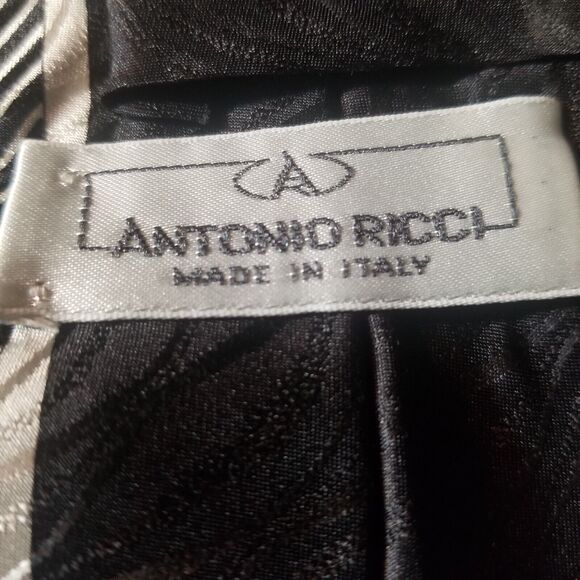 ANTONIO RICCI Men's 100% Silk Necktie ITALY Designer Geometric Red EUC - Picture 6 of 10